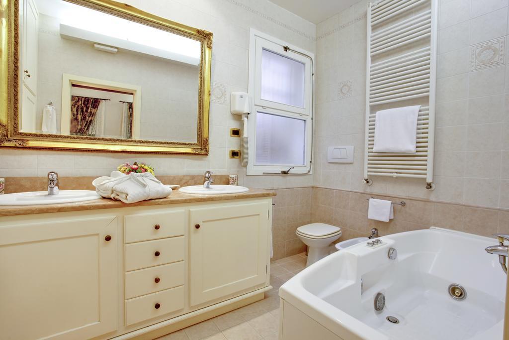 Le Vele Pied-A-Terre Apartment Venesia Bagian luar foto
